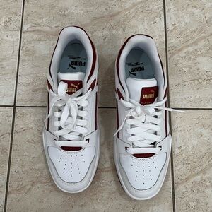 Puma Men's White and Burgundy Sneakers